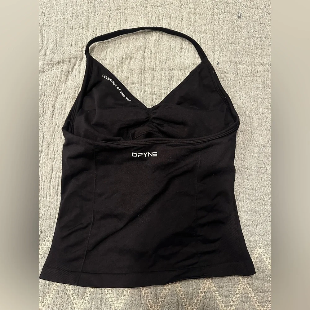 DFYNE Black Halter Workout Tank | Seamless Activewear Top - Picture 2 of 2